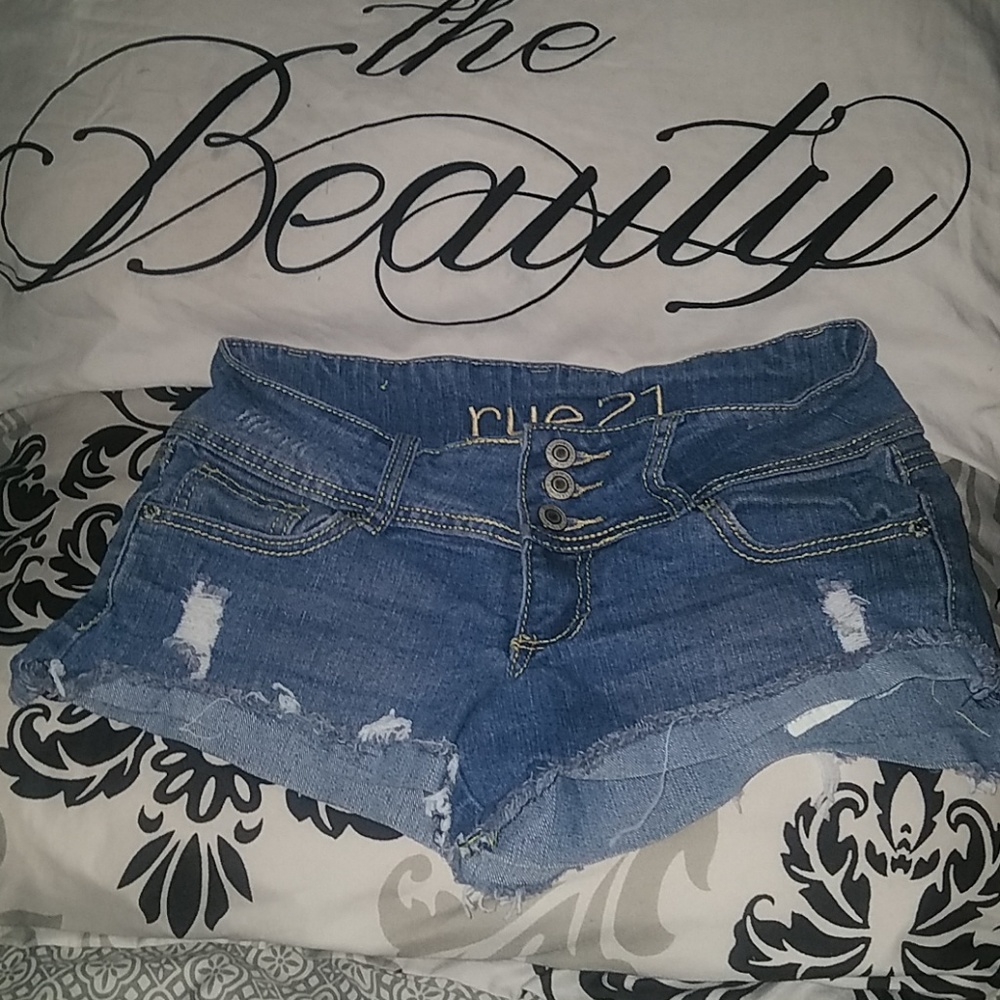 Blue Jean rue 21 shorts